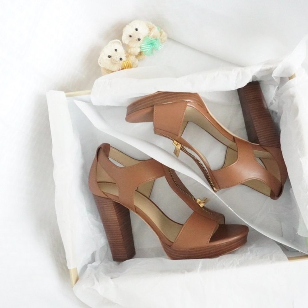 NEW Michael Kors Berkley Leather Platform Sandal, Luggage, Women Size 7